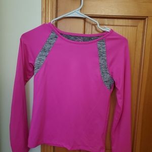 Sporty long sleeve top